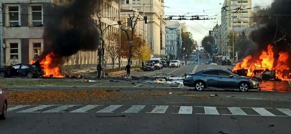 Pioggia di missili in Ucraina. Zelensky: “Vogliono spazzarci via”, Putin:” E’ per il ponte in Crimea”