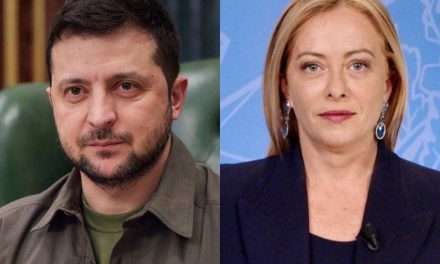 Volodymyr Zelensky e Giorgia Meloni, eletti uomo e donna dell’anno 2022 da Associated Medias