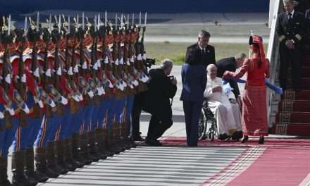 Papa Francesco è in visita evangelica in Mongolia, è il primo pontefice ad arrivare nel Paese  asiatico